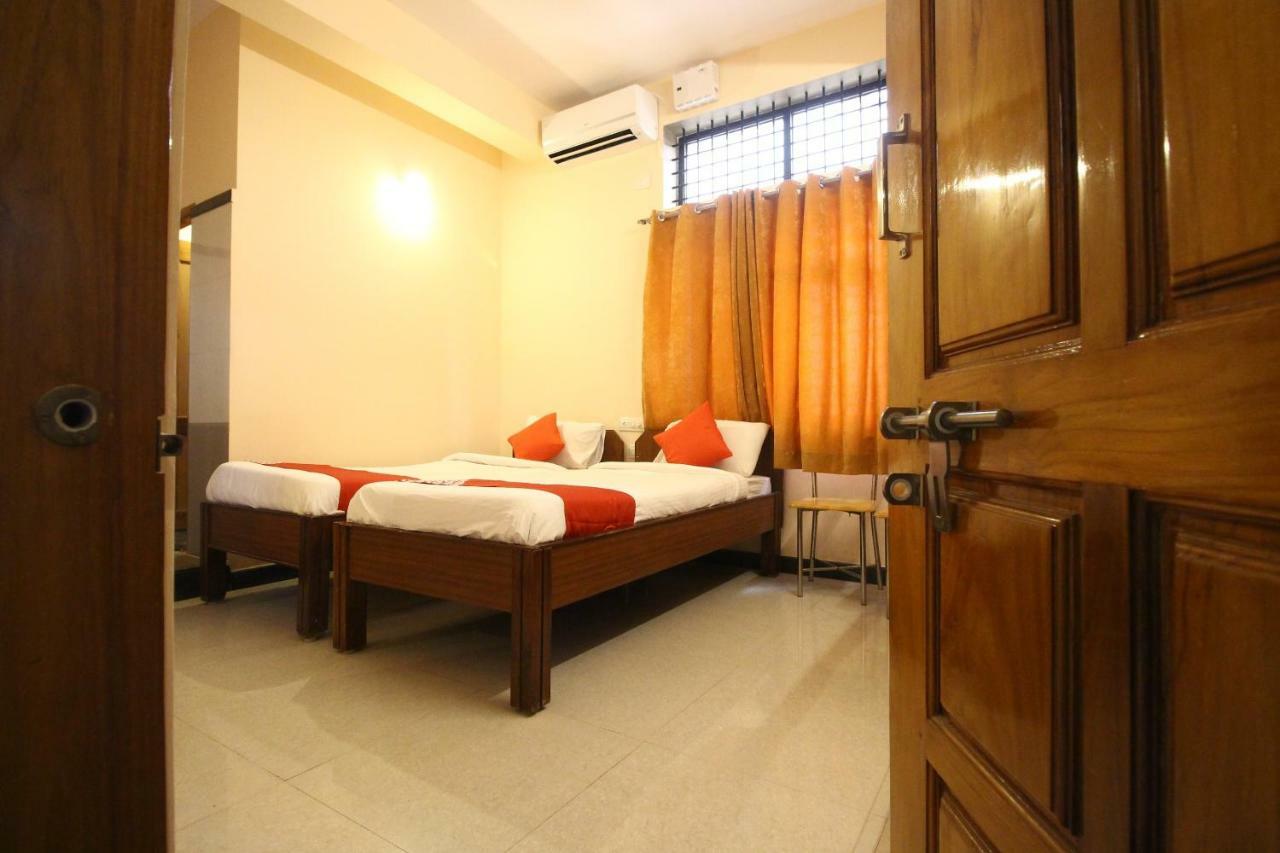 Oyo Flagship 30734 Jeevan Lodge ชิโมกา ภายนอก รูปภาพ